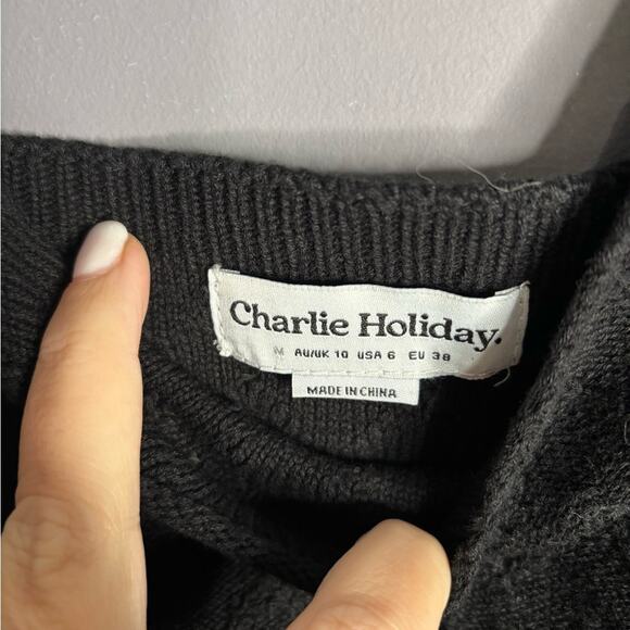 Charlie Holiday Black Cropped Pullover Sweater Tank Size 6 - Picture 4 of 6